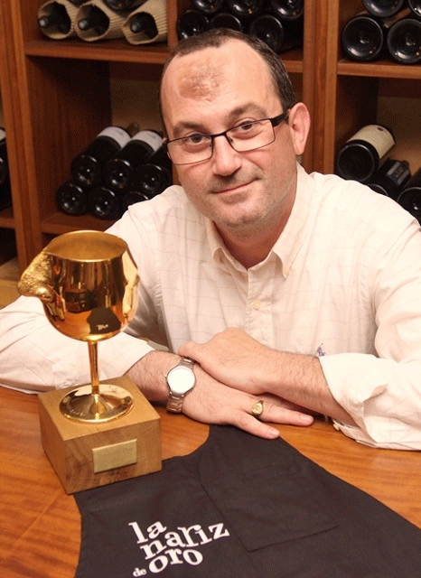 Joffre_Tarrida_nariz_oro_2013_trofeos